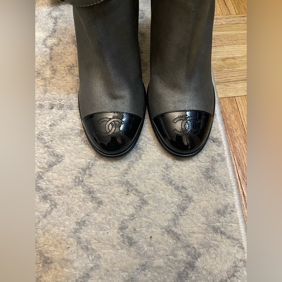 CHANEL Mid Heel Gray and Black Boots - Picture 2 of 6